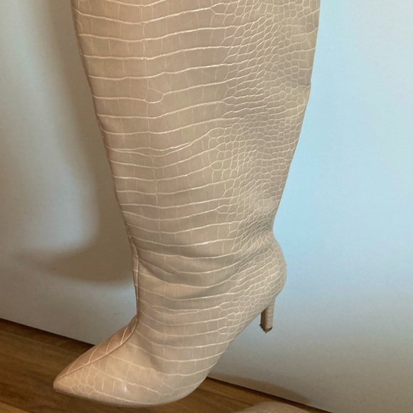 Misguided crocodile boots 👢💘 UK 5, US 6.5 - Picture 3 of 4